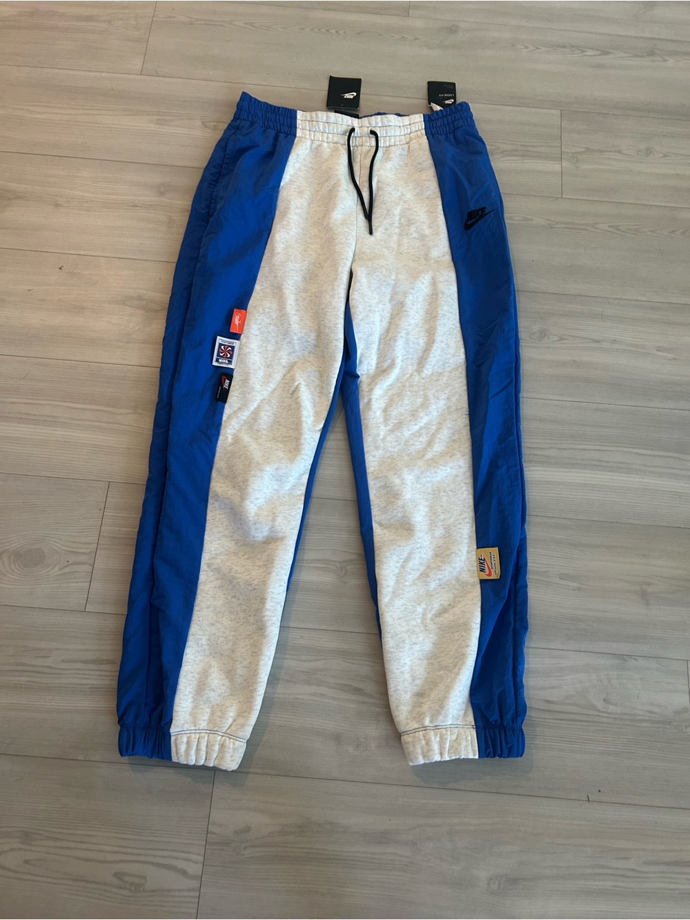 Women’s medium Nike retro sweatpants